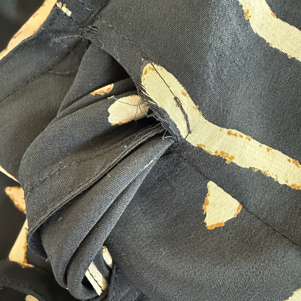 Ellen Tracy 90s Black and Tan Mud Cloth Print Wrap Pencil Skirt - Picture 7 of 8